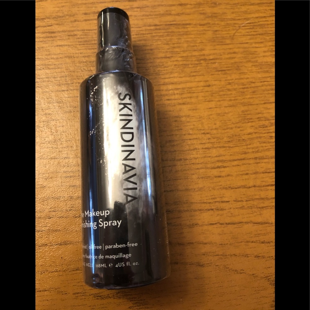Skindinavia MakeUp Finishing Spray!!!